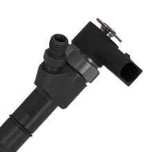 Load image into Gallery viewer, Common Rail Assembly compatible for Mercedes C200 2001-2003 0445110189