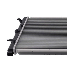 Load image into Gallery viewer, Alu Radiator Bus suitable for VW T4 Transporter/Caravelle 1.9 2.0 2.4 1990-2003