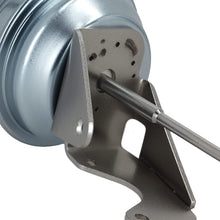 Load image into Gallery viewer, Turbo Actuator suitable for Mercedes-Benz Sprinter 215/315/415/515 CDI 110Kw